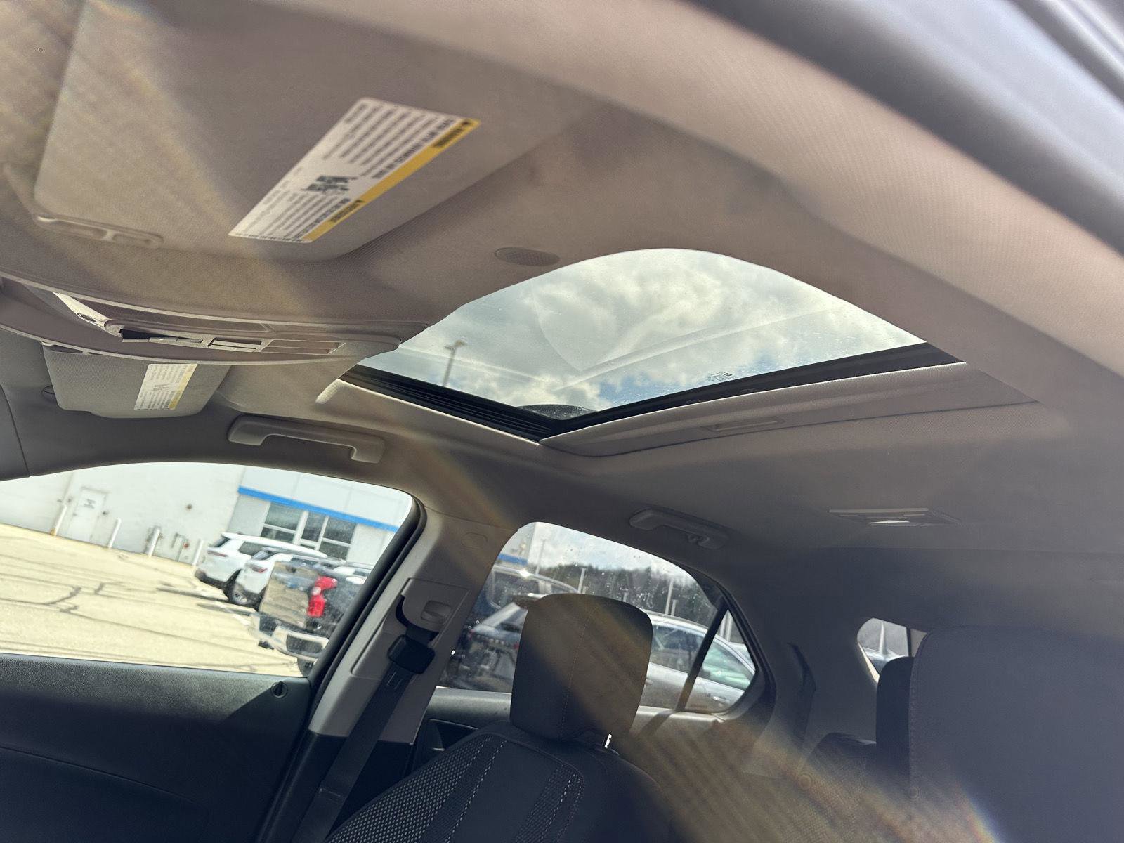 Used 2016 Chevrolet Equinox LT w/ Convenience Package image 32