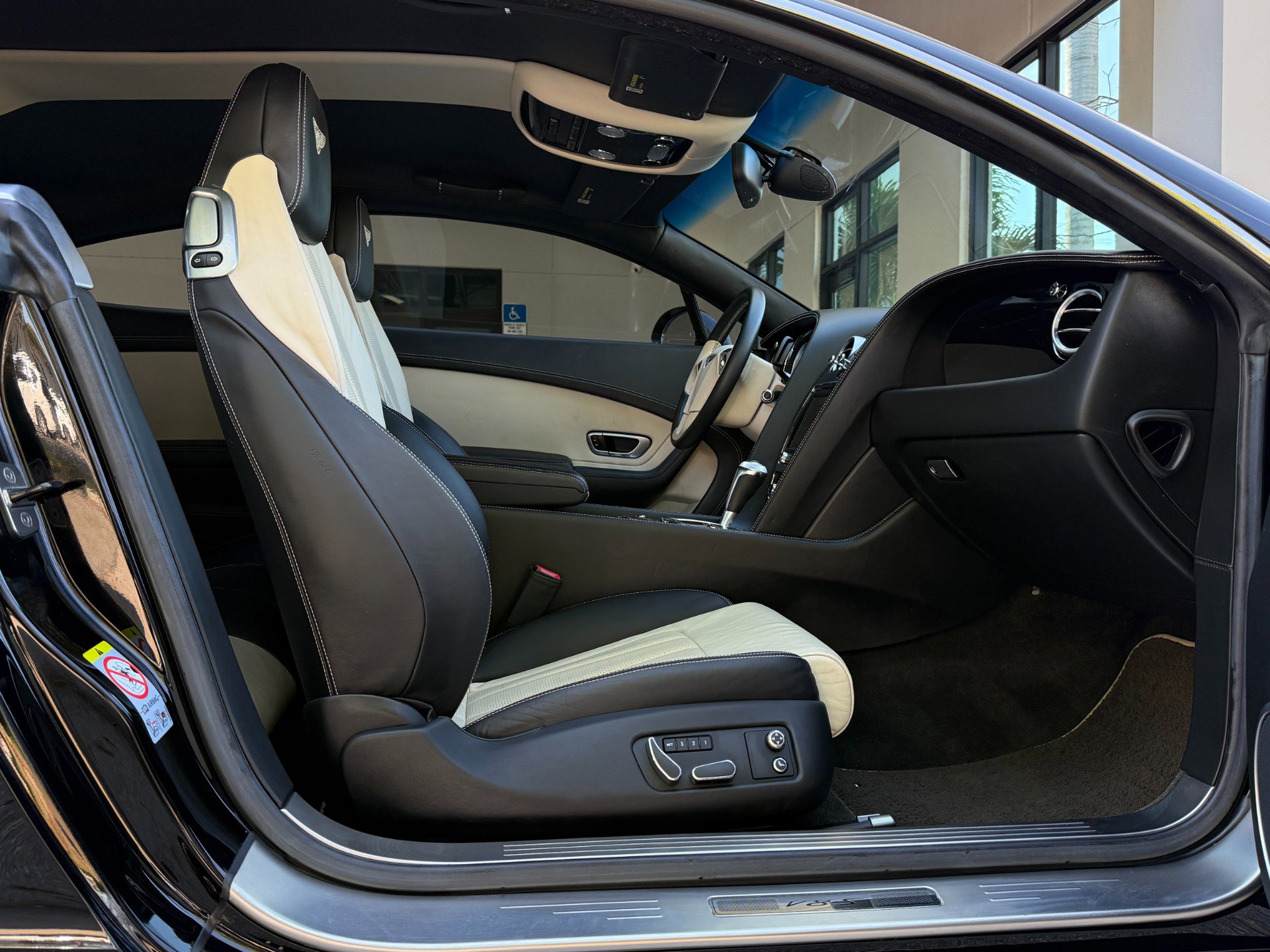 Used 2015 Bentley Continental GT V8 S image 24