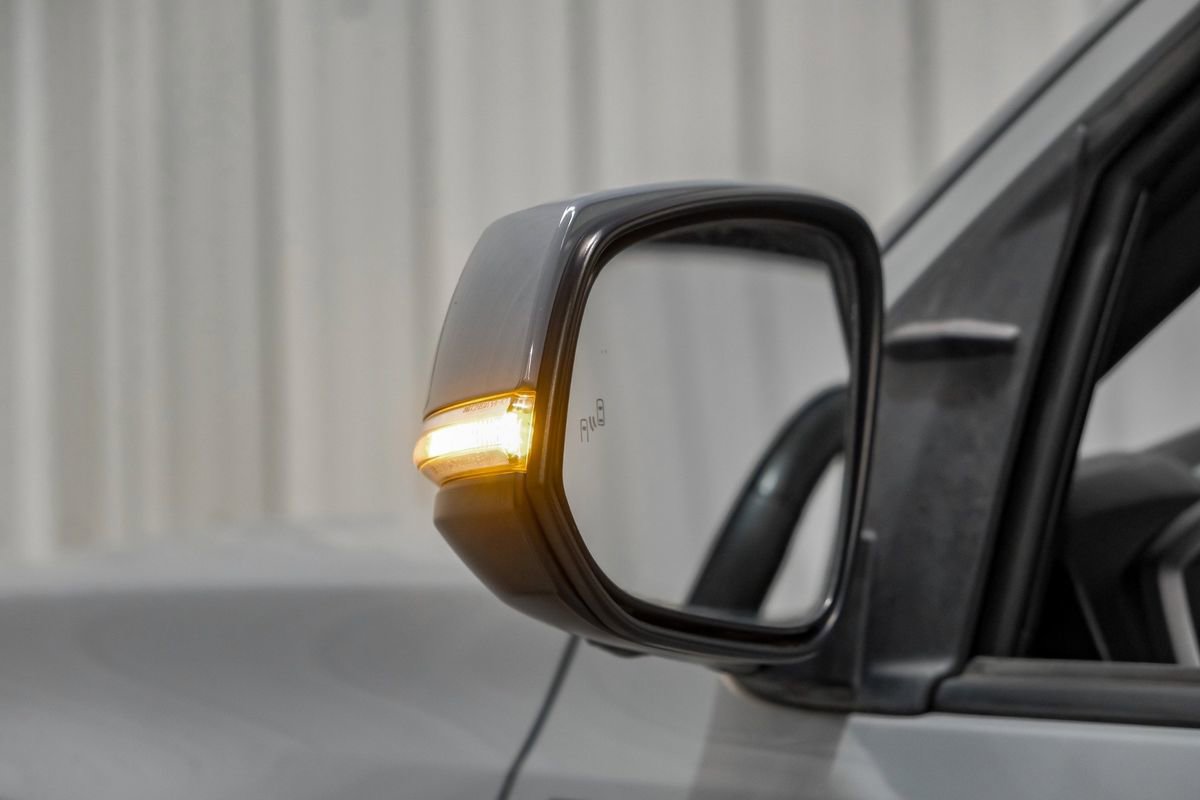 Used 2020 Toyota Tacoma TRD Off-Road w/ Advanced Technology Package image 37