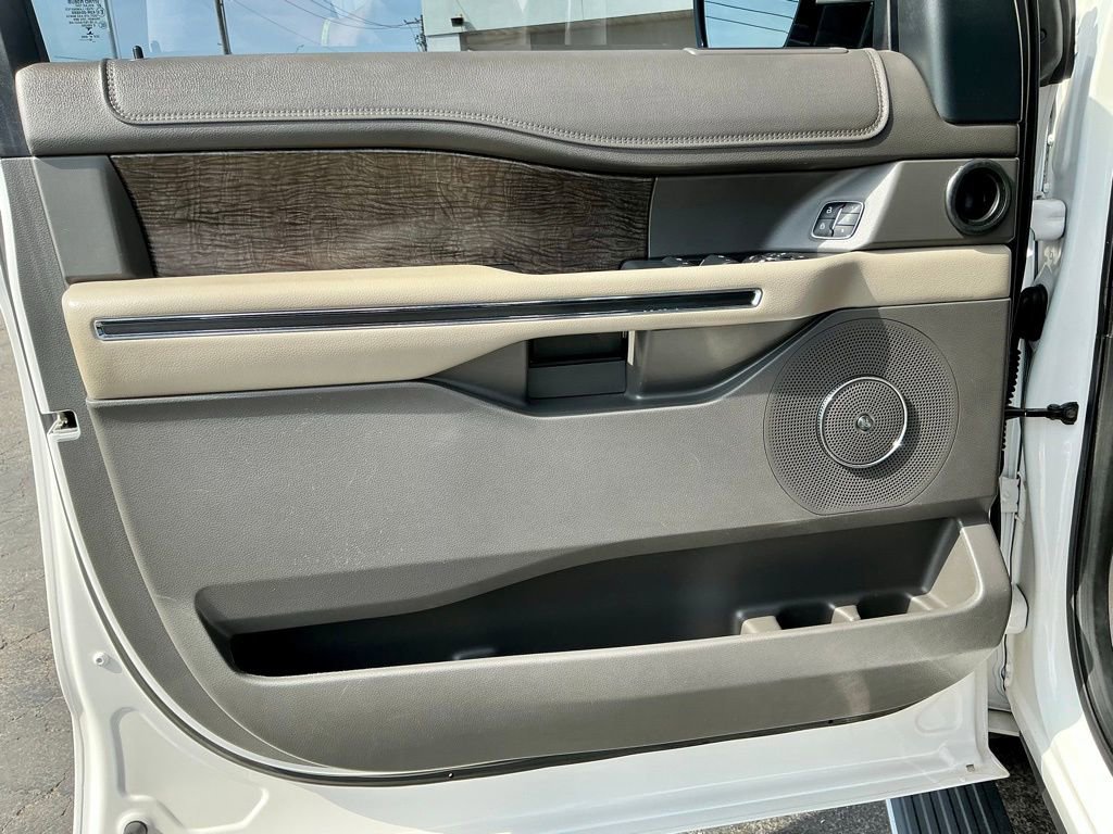 Used 2018 Ford Expedition Limited w/ Equipment Group 301A image 46