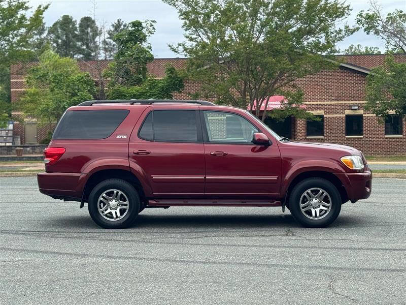 Used 2007 Toyota Sequoia SR5 AWD/4WD image 7