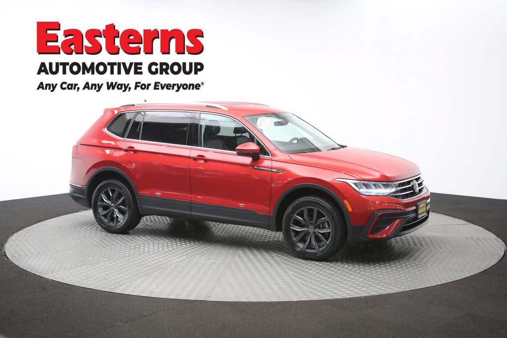Used 2023 Volkswagen Tiguan SE AWD/4WD image 45