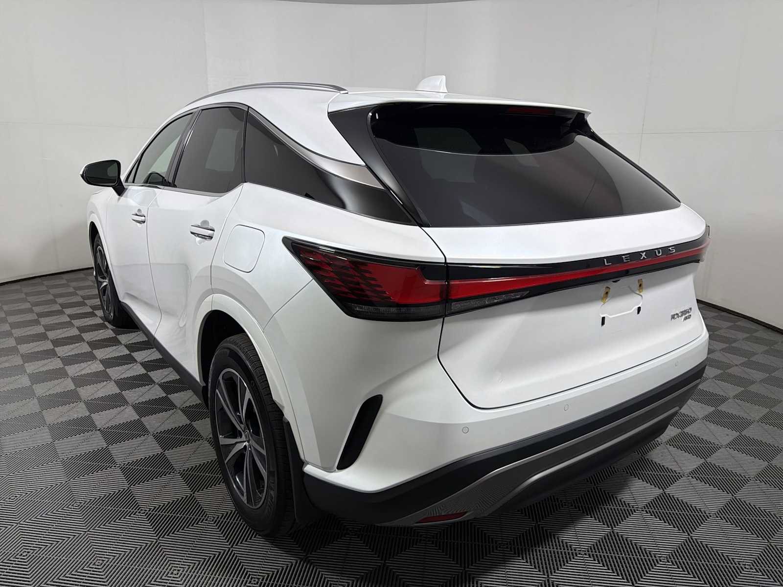 Used 2024 Lexus RX 350 Premium w/ Accessory Package (Z1) AWD/4WD image 5