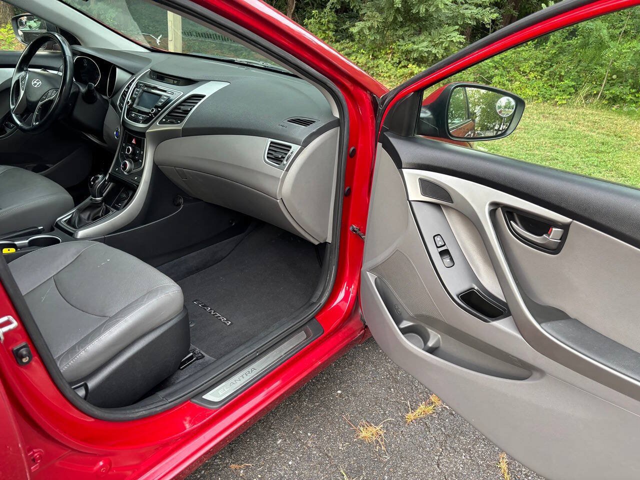 Used 2014 Hyundai Elantra Sport FWD image 20