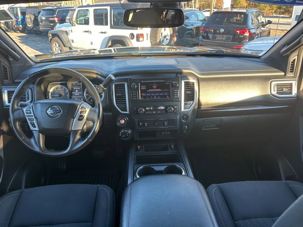 Used 2019 Nissan Titan SV w/ SV Convenience Package image 18