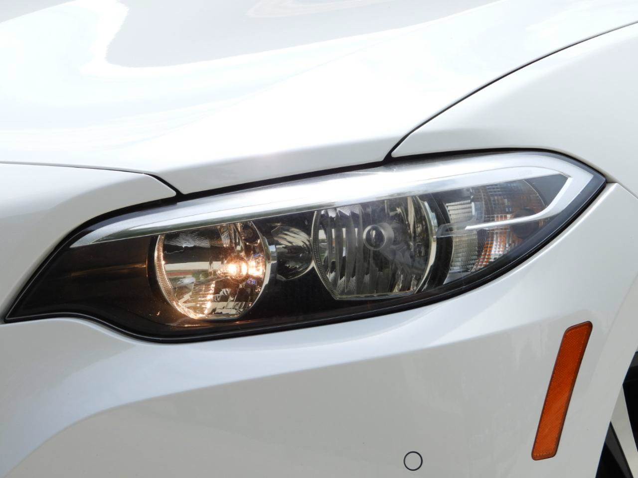 Used 2017 BMW 230i Convertible RWD image 3