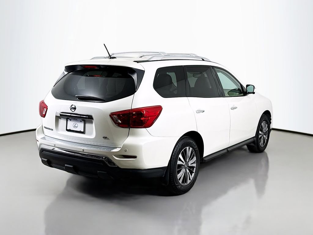 Used 2017 Nissan Pathfinder SL image 5