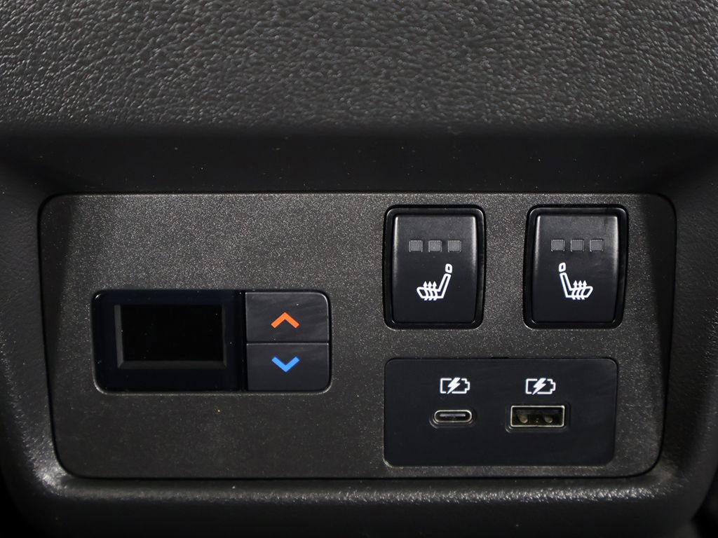 Used 2023 Nissan Rogue Platinum w/ Platinum Premium Package AWD/4WD image 40