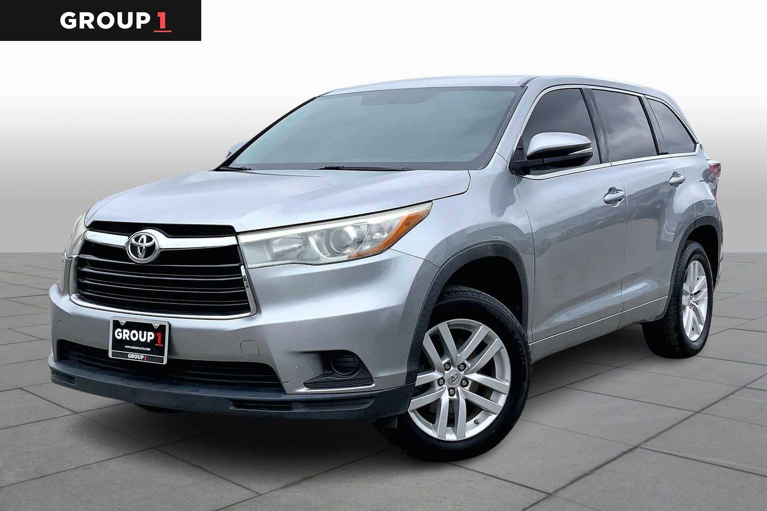 Used 2015 Toyota Highlander LE image 1