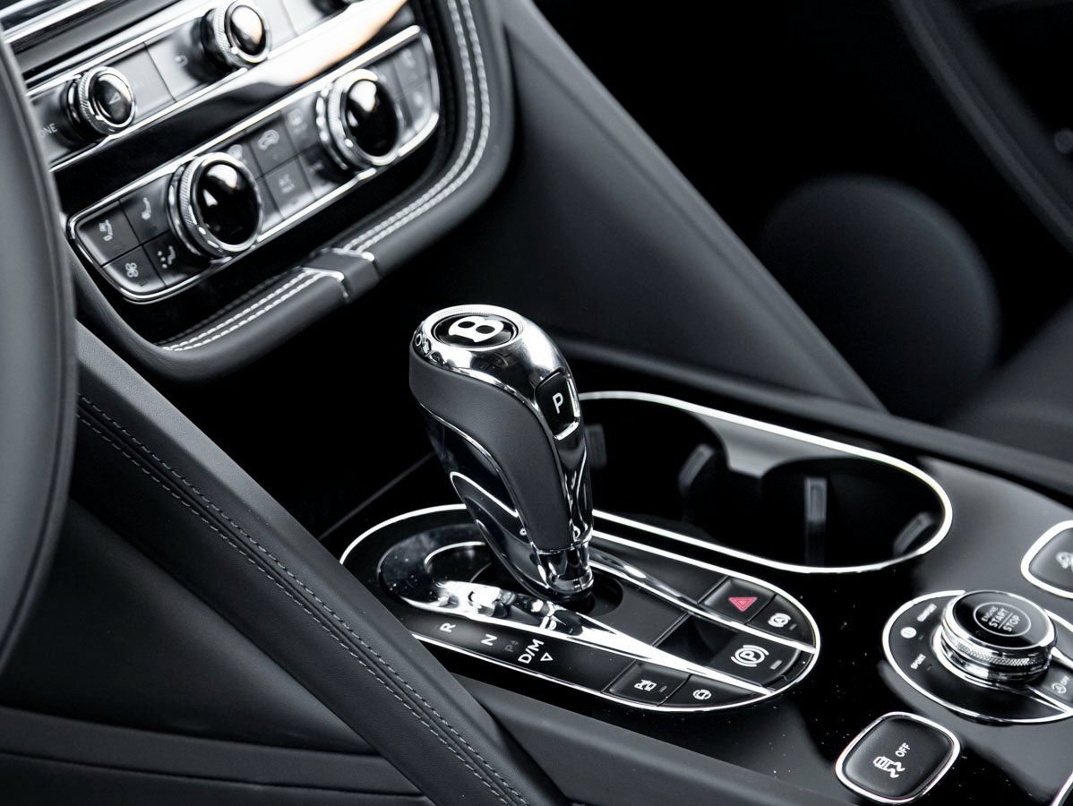 Used 2024 Bentley Bentayga Extended Wheelbase AWD/4WD image 22