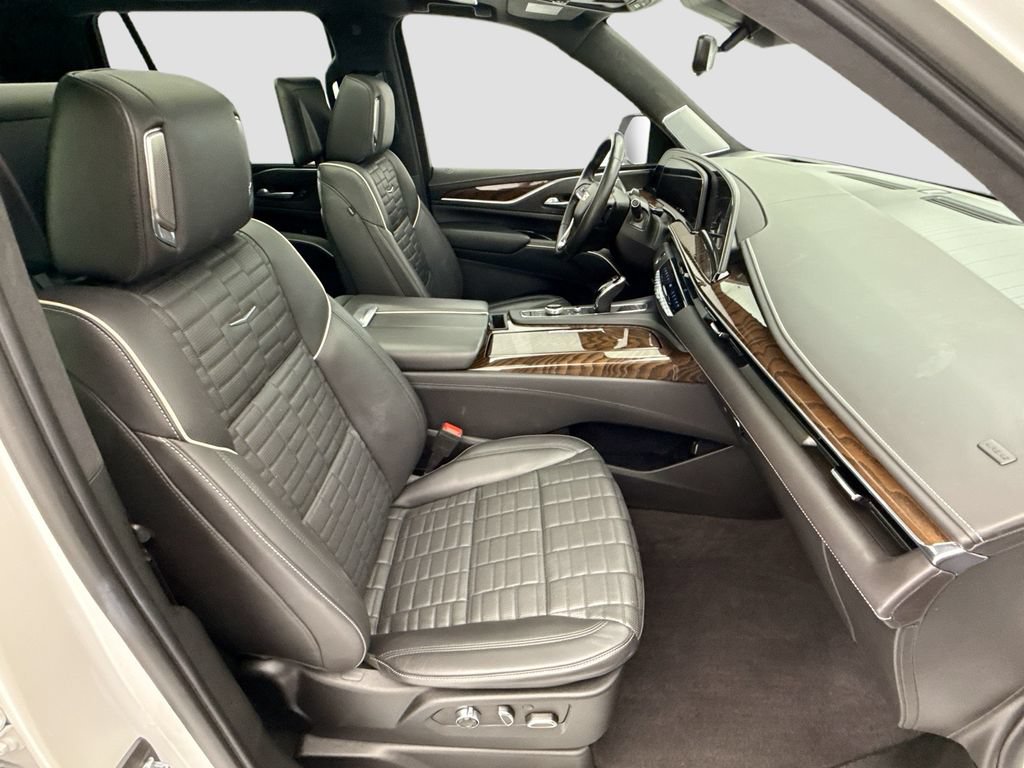 Used 2022 Cadillac Escalade Sport Platinum AWD/4WD image 19