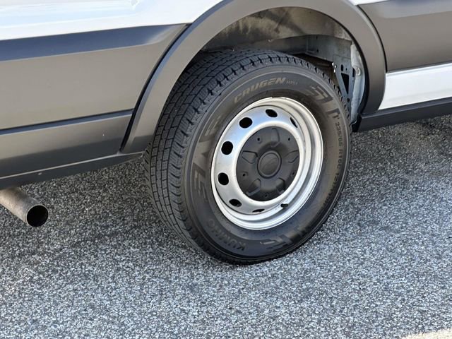 Used 2023 Ford Transit 250 148 High Roof Extended image 32