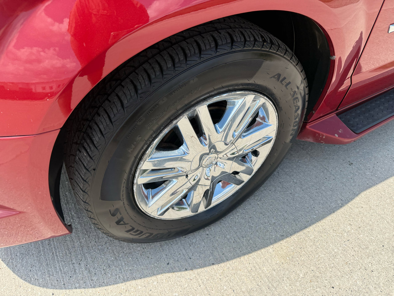 Used 2009 Chrysler Town & Country Limited w/ Entertainment Group #3 image 8