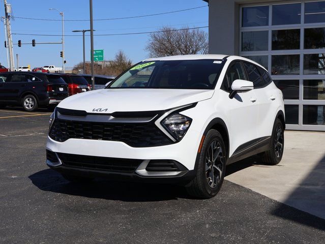 Used 2023 Kia Sportage EX image 4