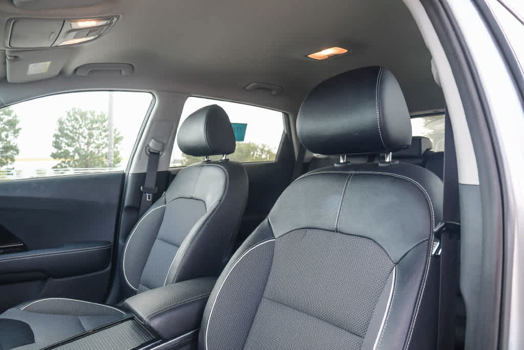 Used 2020 Kia Niro EX FWD image 15