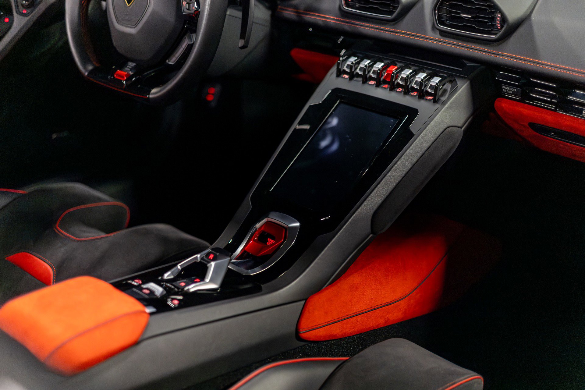 Used 2021 Lamborghini Huracan EVO RWD image 93