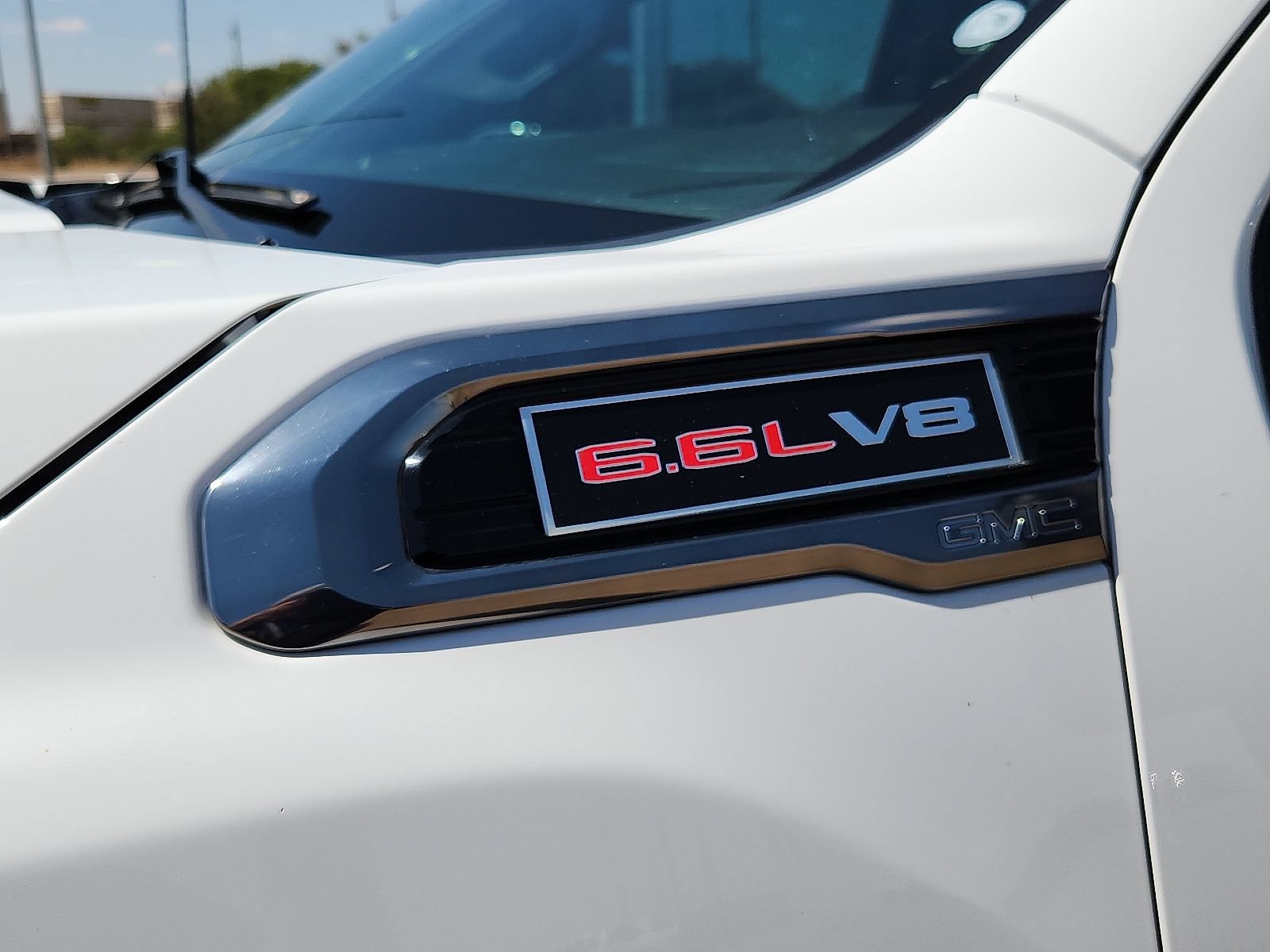 Used 2022 GMC Sierra 2500 AT4 AWD/4WD image 9