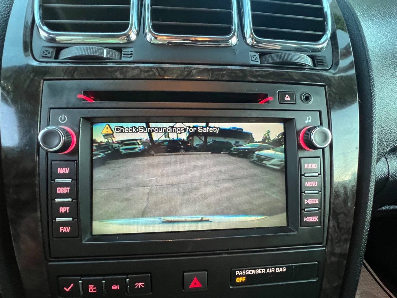 Used 2011 GMC Acadia Denali AWD/4WD image 22