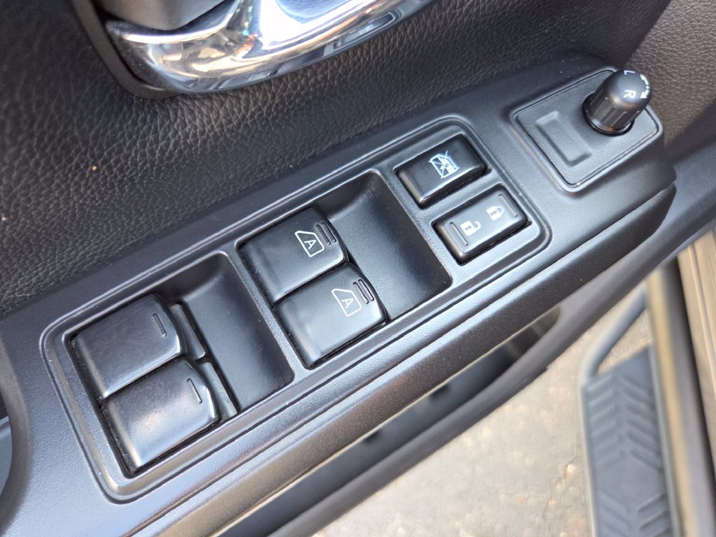 Used 2022 Nissan Titan PRO-4X w/ Pro-4x Utility Package AWD/4WD image 31