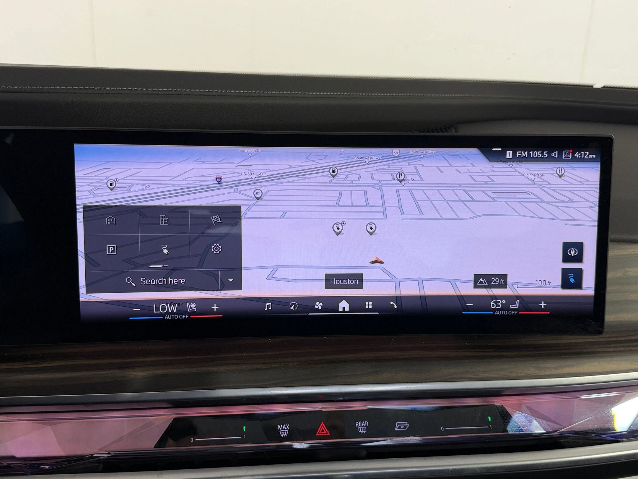 Used 2023 BMW i7 xDrive60 AWD/4WD image 25