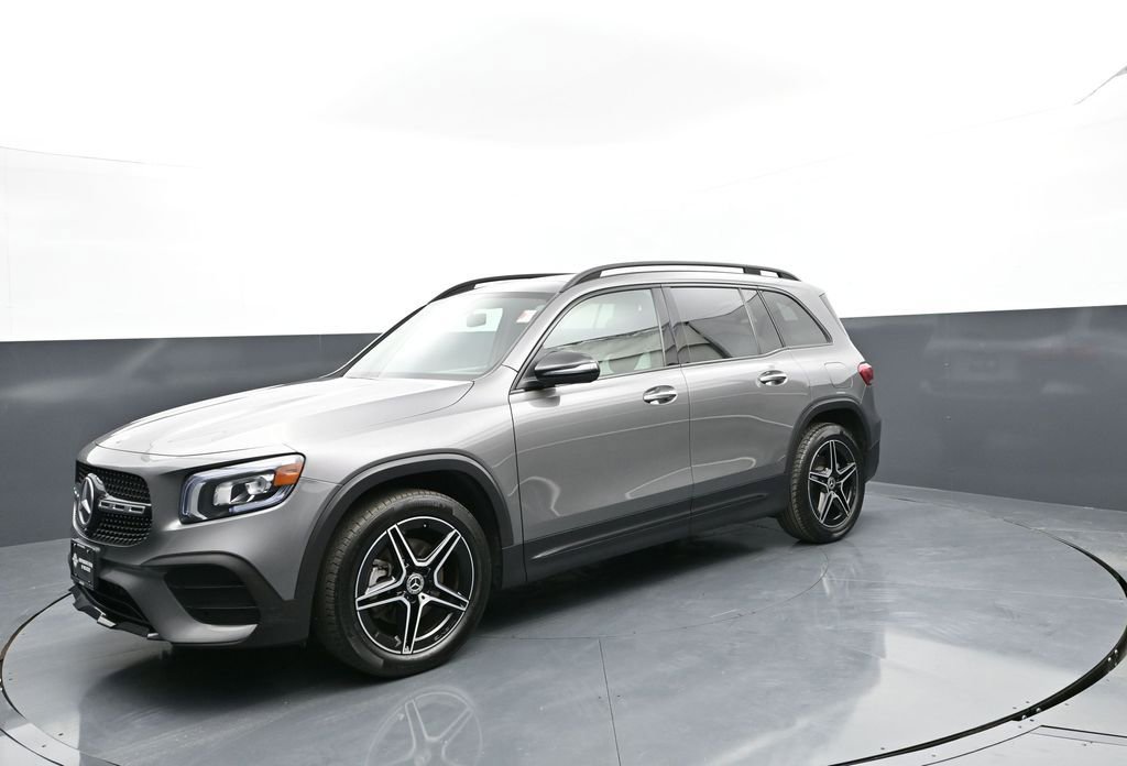 Used 2021 Mercedes-Benz GLB 250 4MATIC image 5