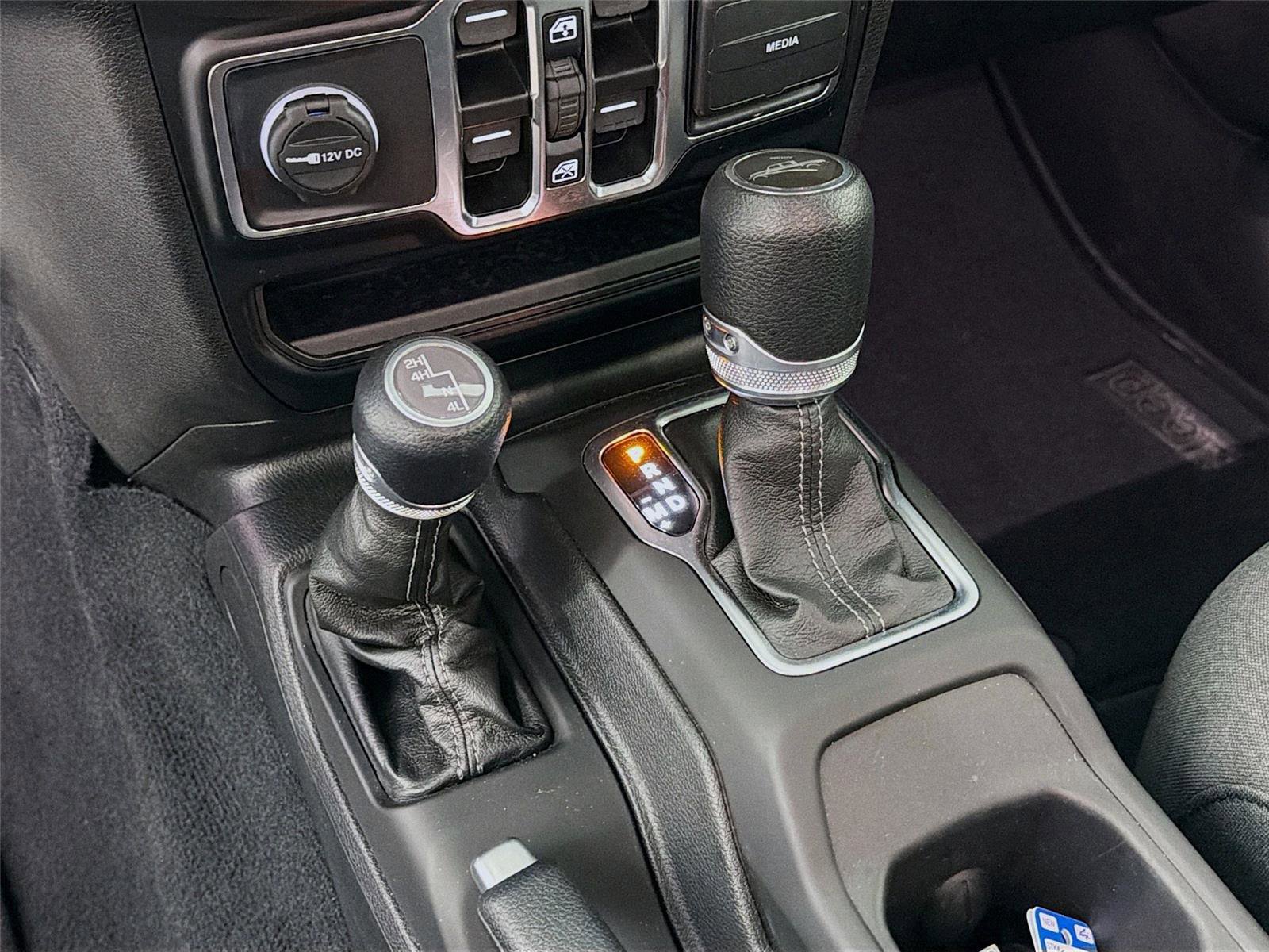 Used 2024 Jeep Gladiator Sport AWD/4WD image 18