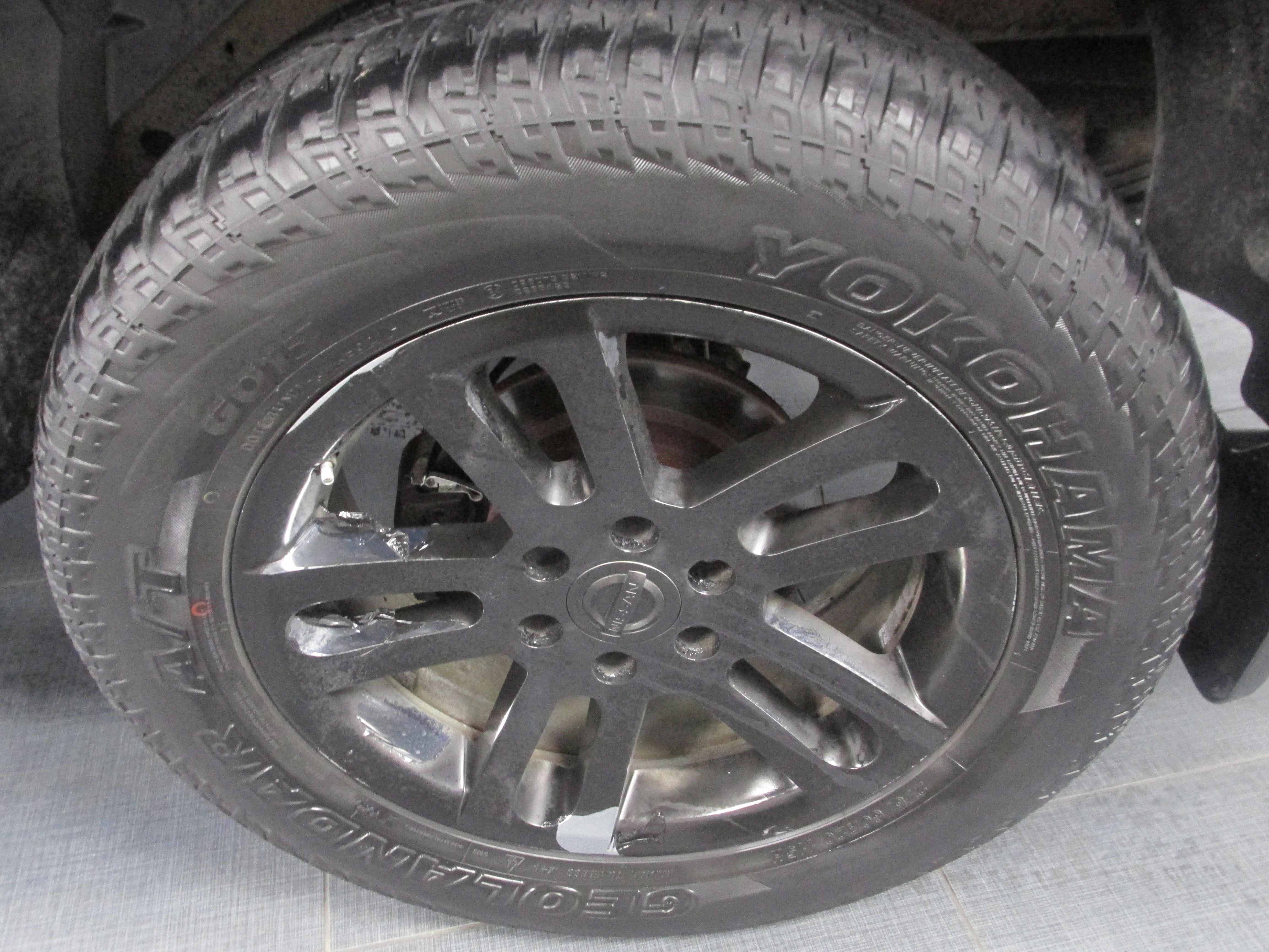 Used 2011 Nissan Titan SL w/ Heavy Metal Edition Pkg AWD/4WD image 15