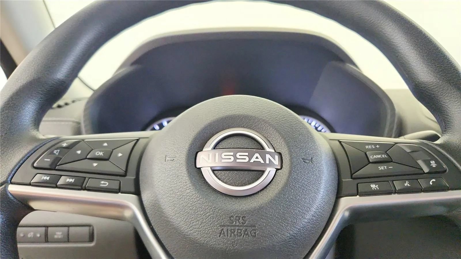 Used 2024 Nissan Sentra SV FWD image 25