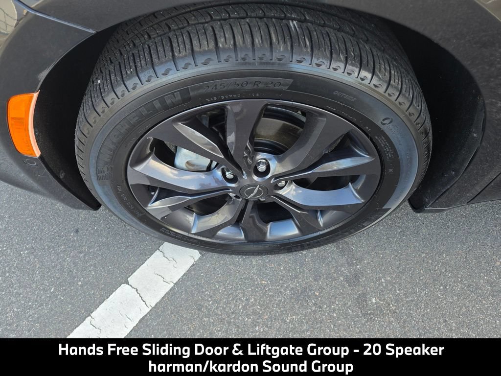 Used 2019 Chrysler Pacifica Touring-L Plus w/ Advanced Safetytec Group FWD image 13