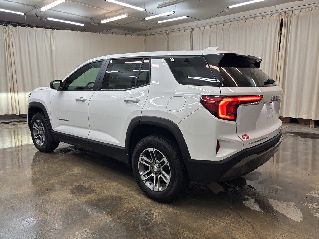 Used 2025 GMC Terrain Elevation image 10