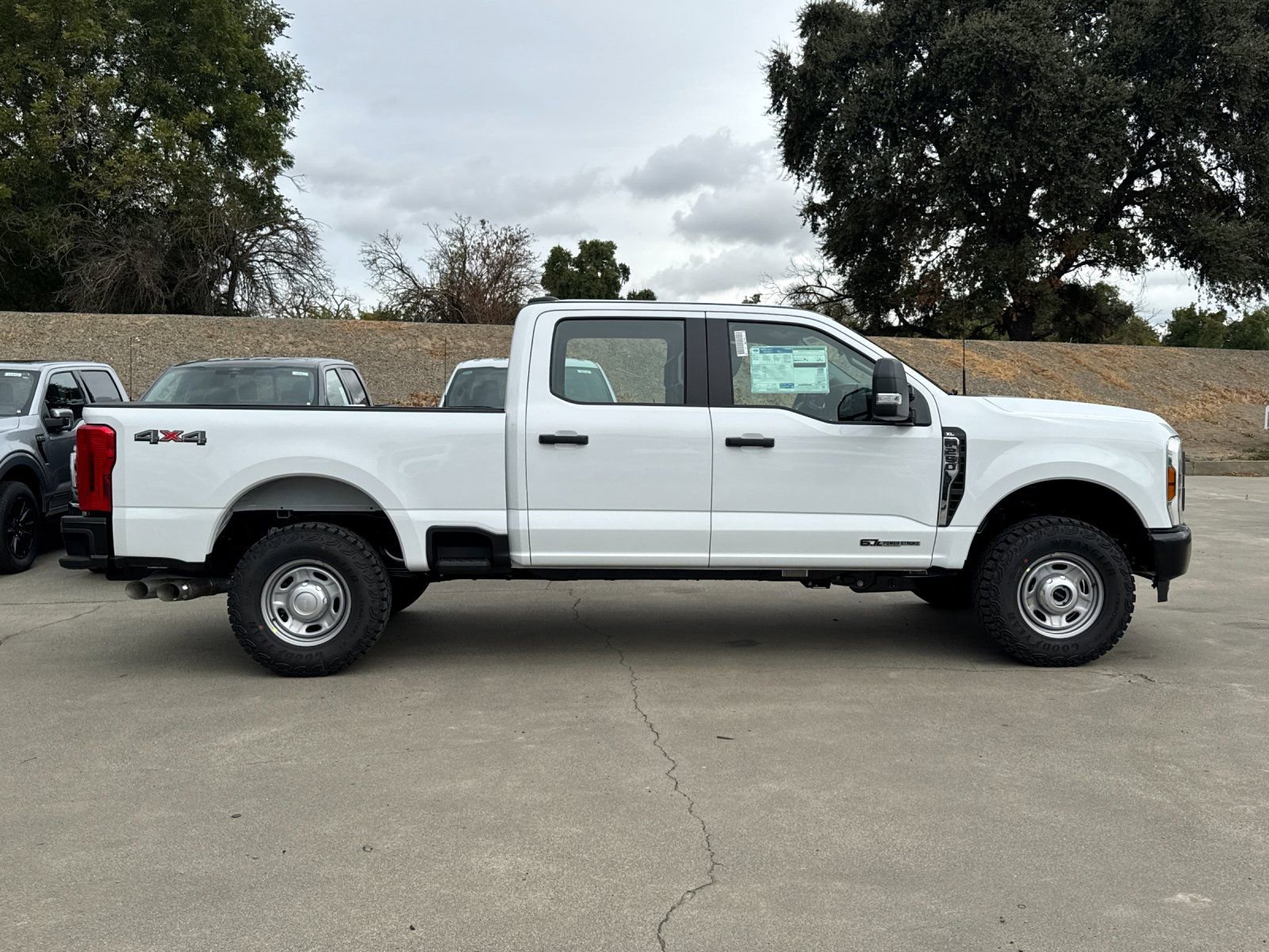 New 2026 Ford F250 XL w/ XL Off-Road Package image 2