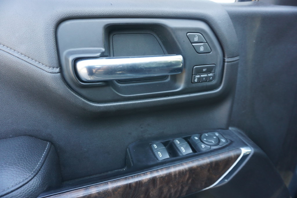 Used 2019 GMC Sierra 1500 Denali w/ Denali Ultimate Package AWD/4WD image 3