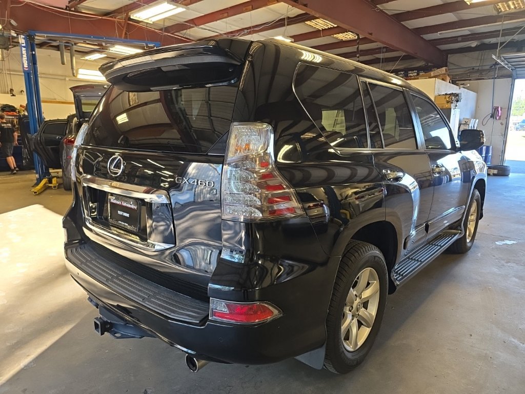 Used 2019 Lexus GX 460 w/ Navigation Package AWD/4WD image 3