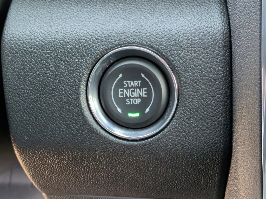 New 2026 GMC Acadia Denali w/ Super Cruise Package image 24