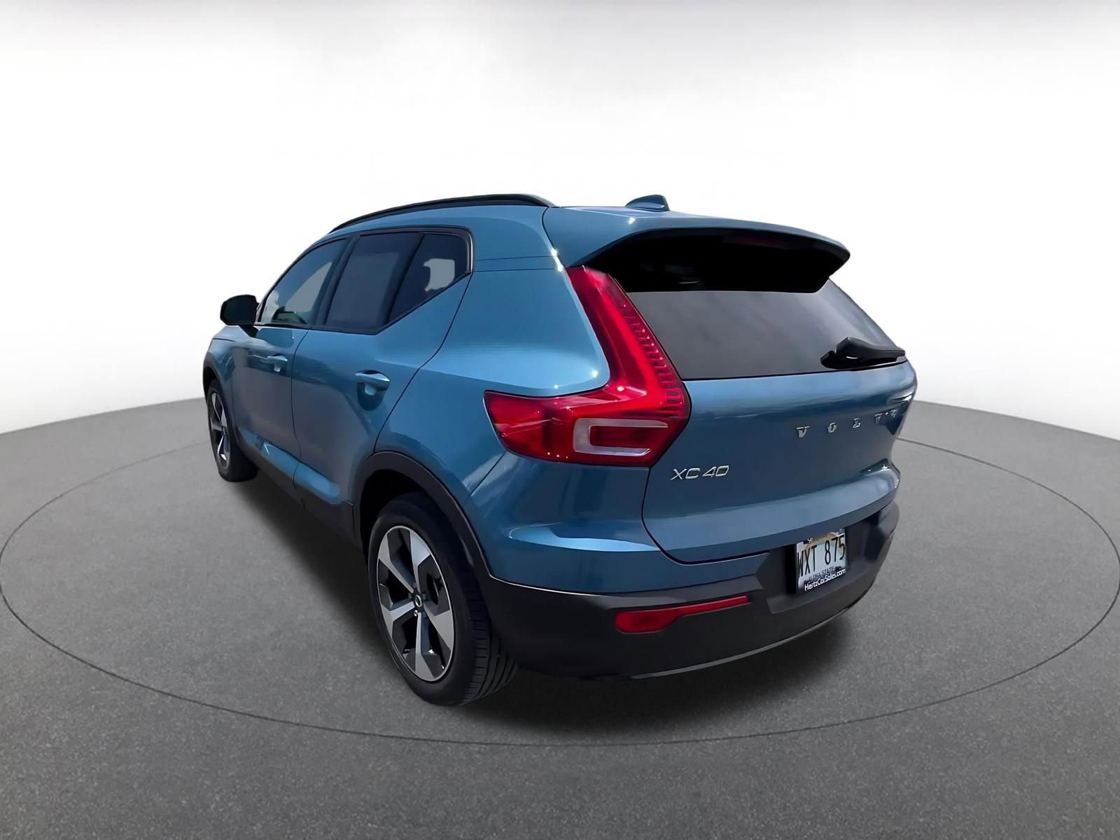Used 2024 Volvo XC40 B5 Core AWD/4WD image 11