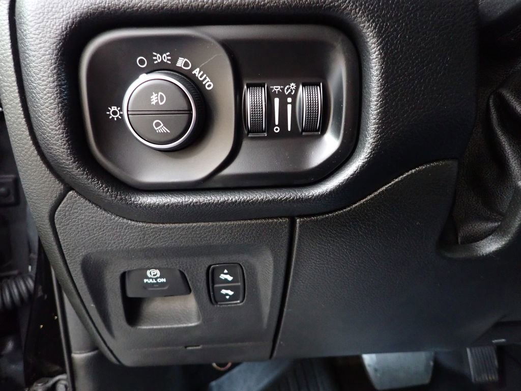 Used 2019 RAM 1500 Big Horn image 25