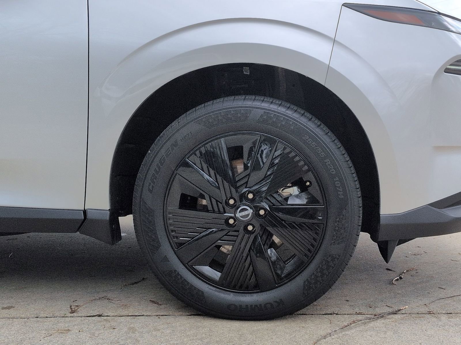 Certified 2025 Nissan Murano SV image 37