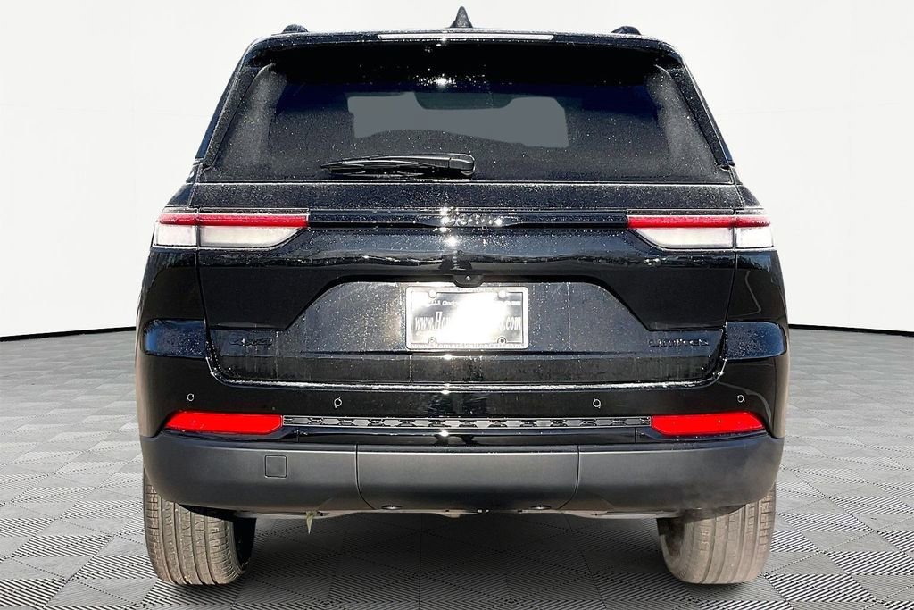 New 2025 Jeep Grand Cherokee Limited w/ Black Appearance Package image 4