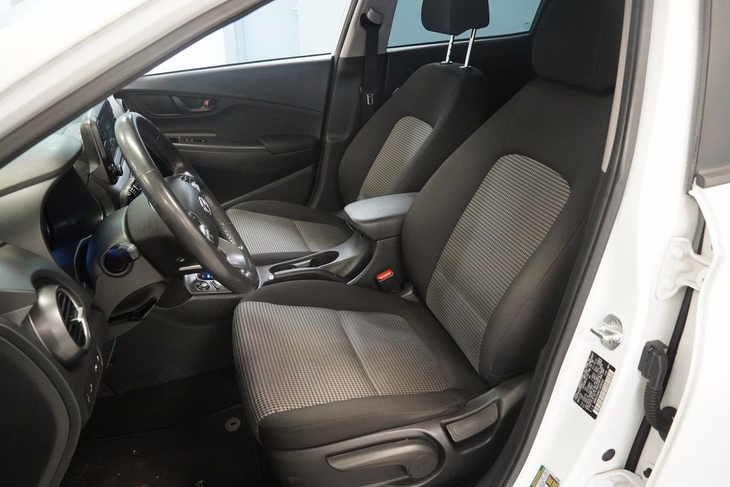Used 2020 Hyundai Kona SEL image 3