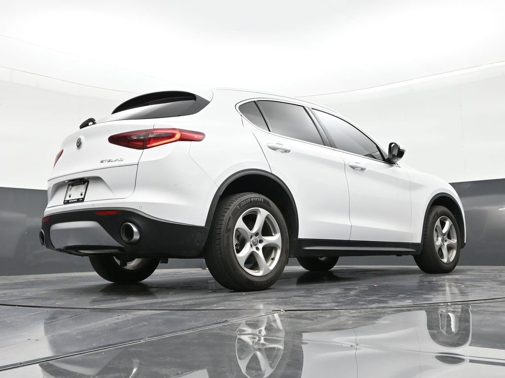 Used 2020 Alfa Romeo Stelvio Base image 24