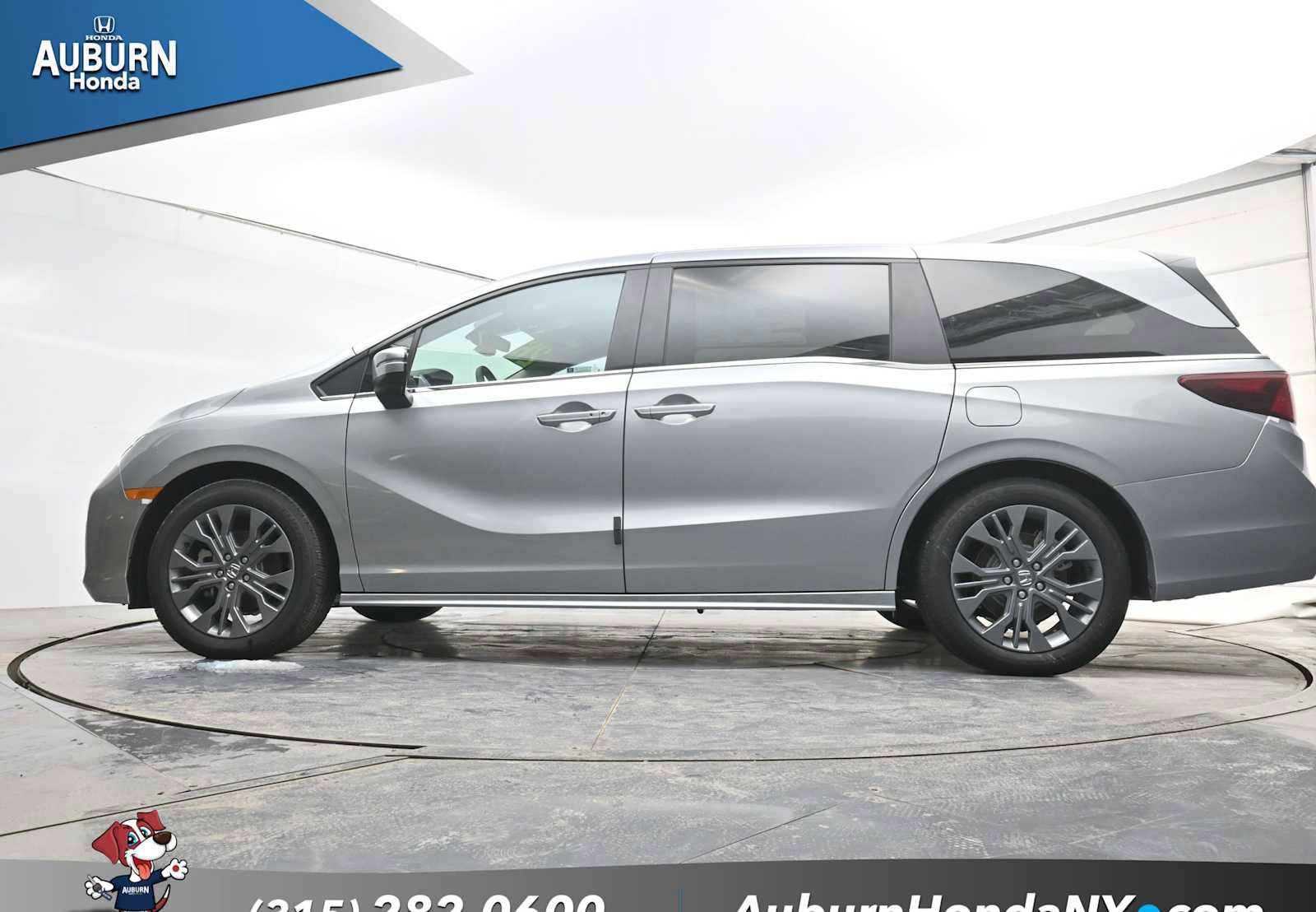 New 2026 Honda Odyssey Touring image 19
