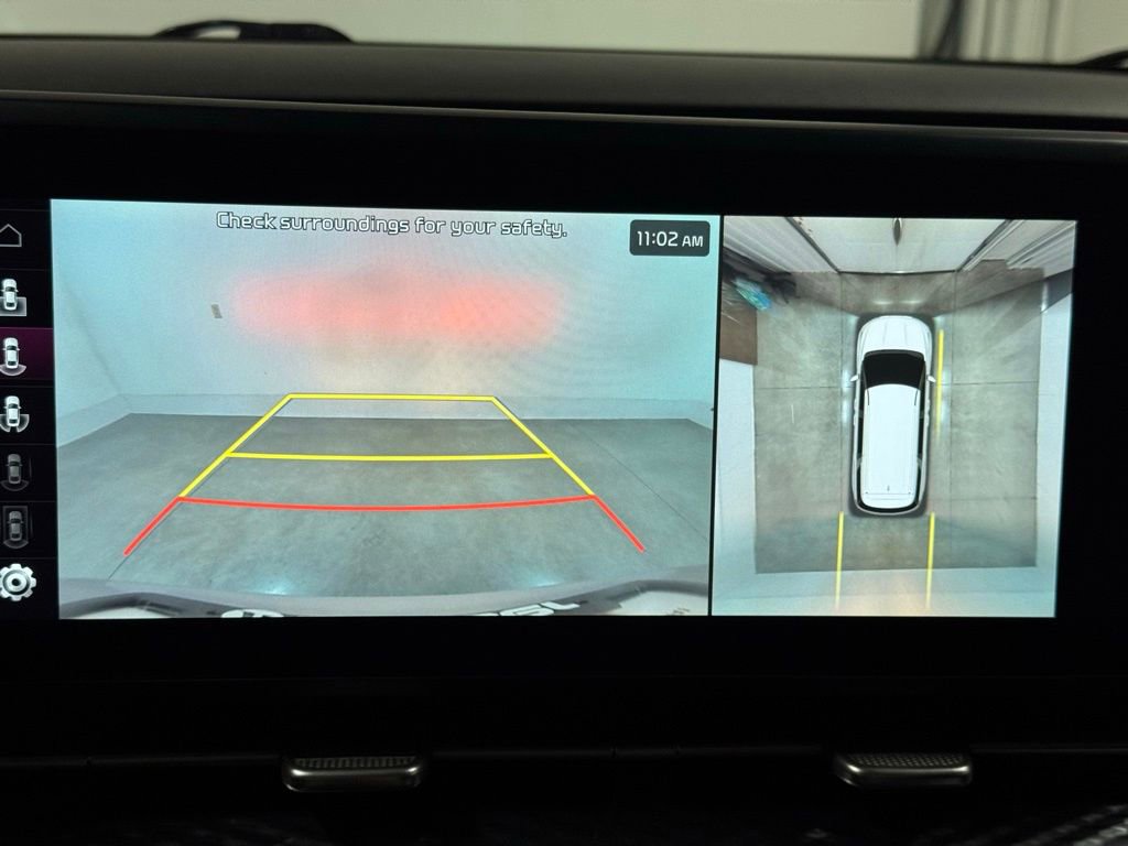 Used 2024 Kia Carnival SX Prestige image 22