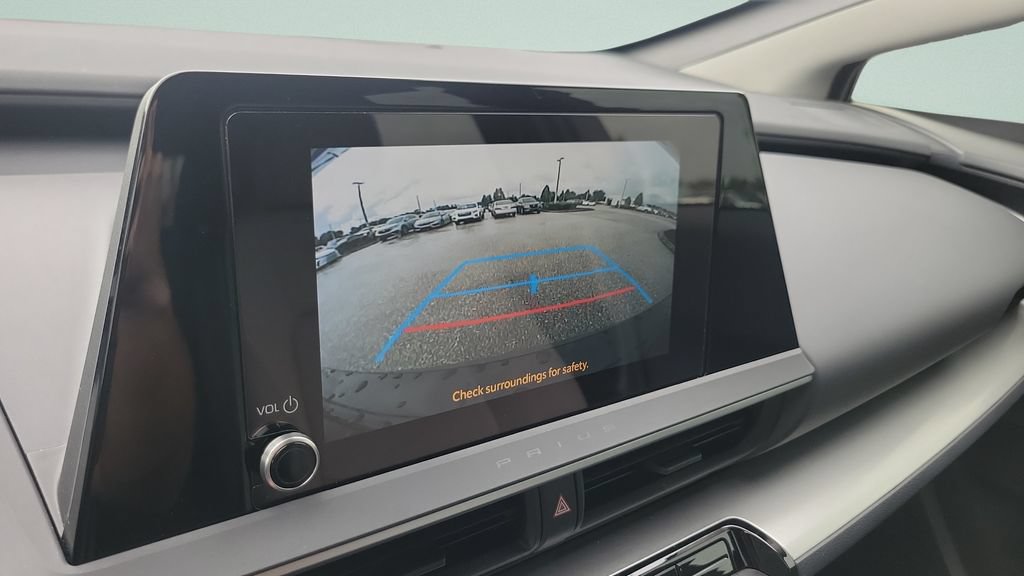Certified 2024 Toyota Prius LE FWD image 17