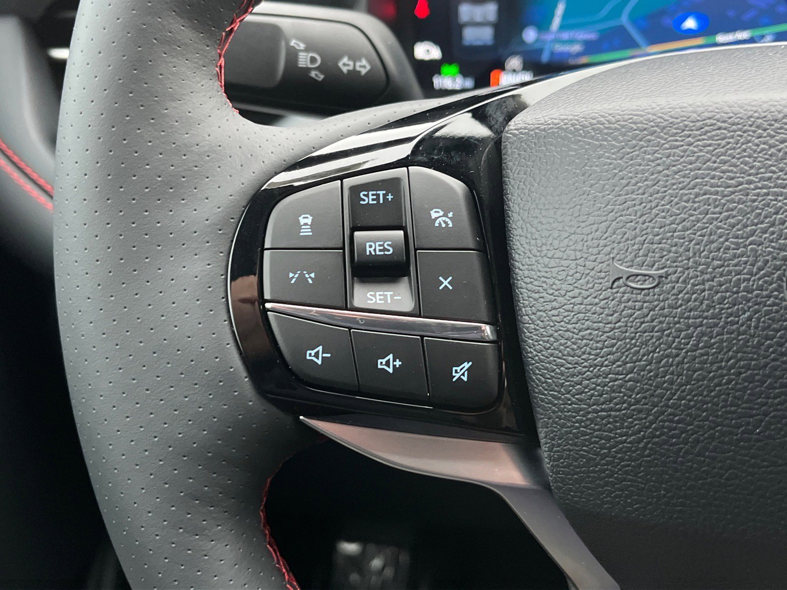 New 2026 Ford Explorer ST-Line w/ ST-Line Street Pack AWD/4WD image 15