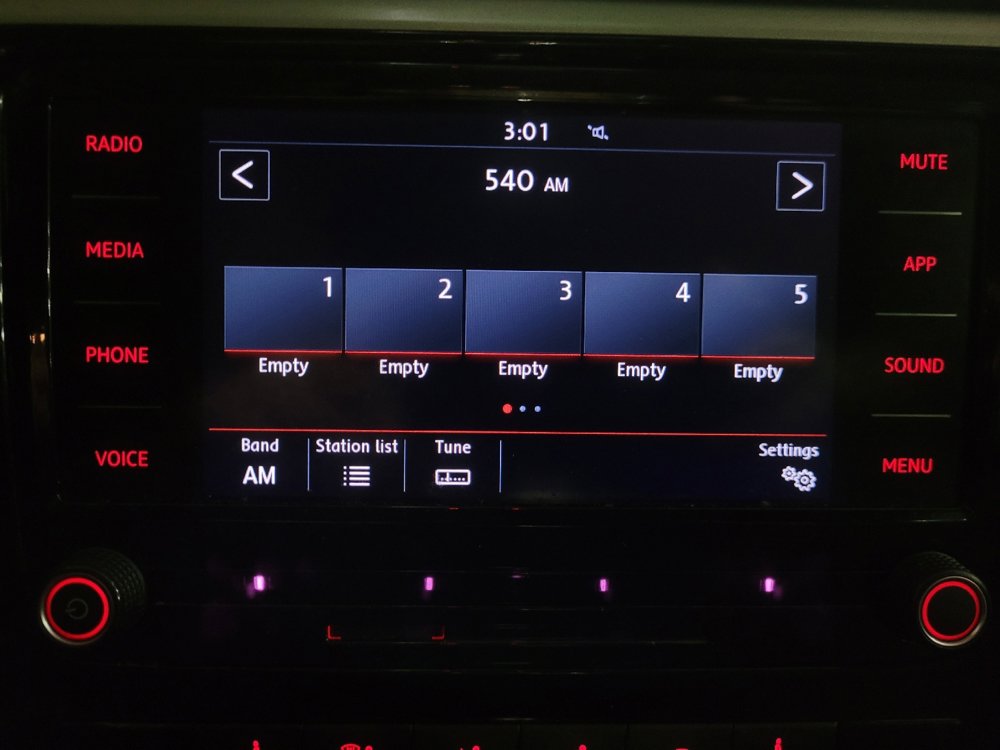 Used 2022 Volkswagen Passat 2.0T SE image 25