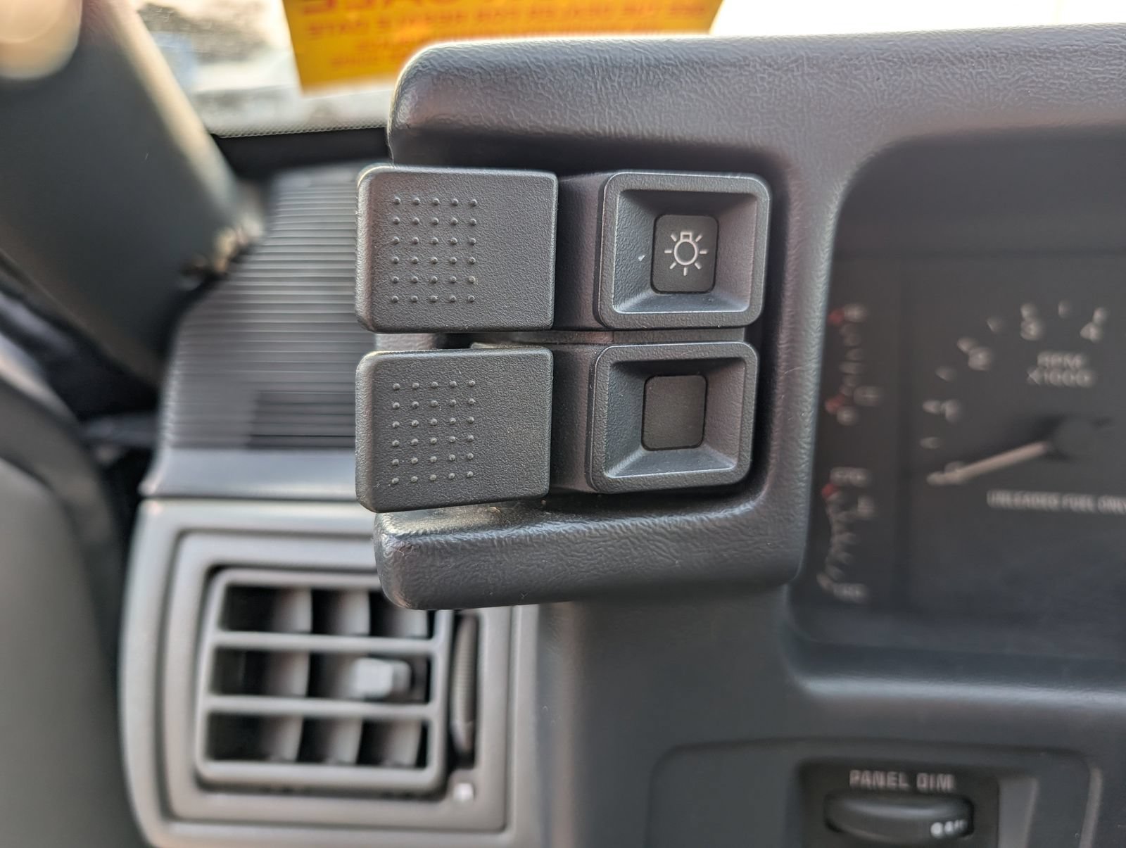 Used 1989 Ford Mustang LX RWD image 16