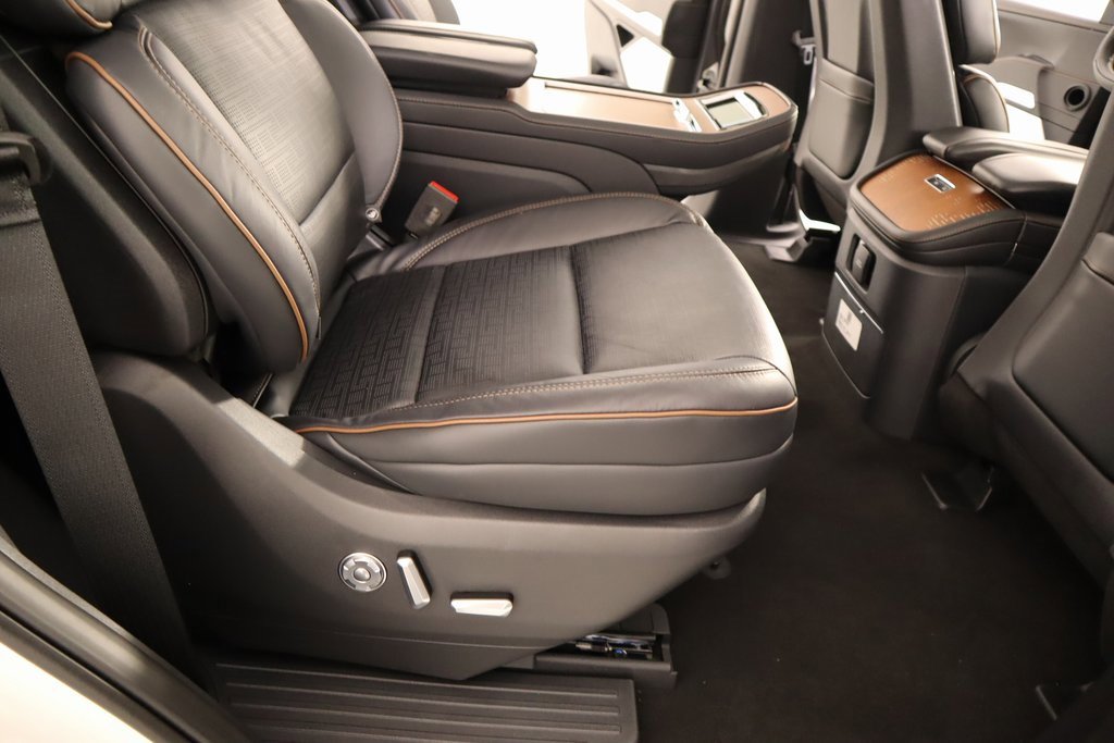 New 2025 Lincoln Navigator Black Label image 15