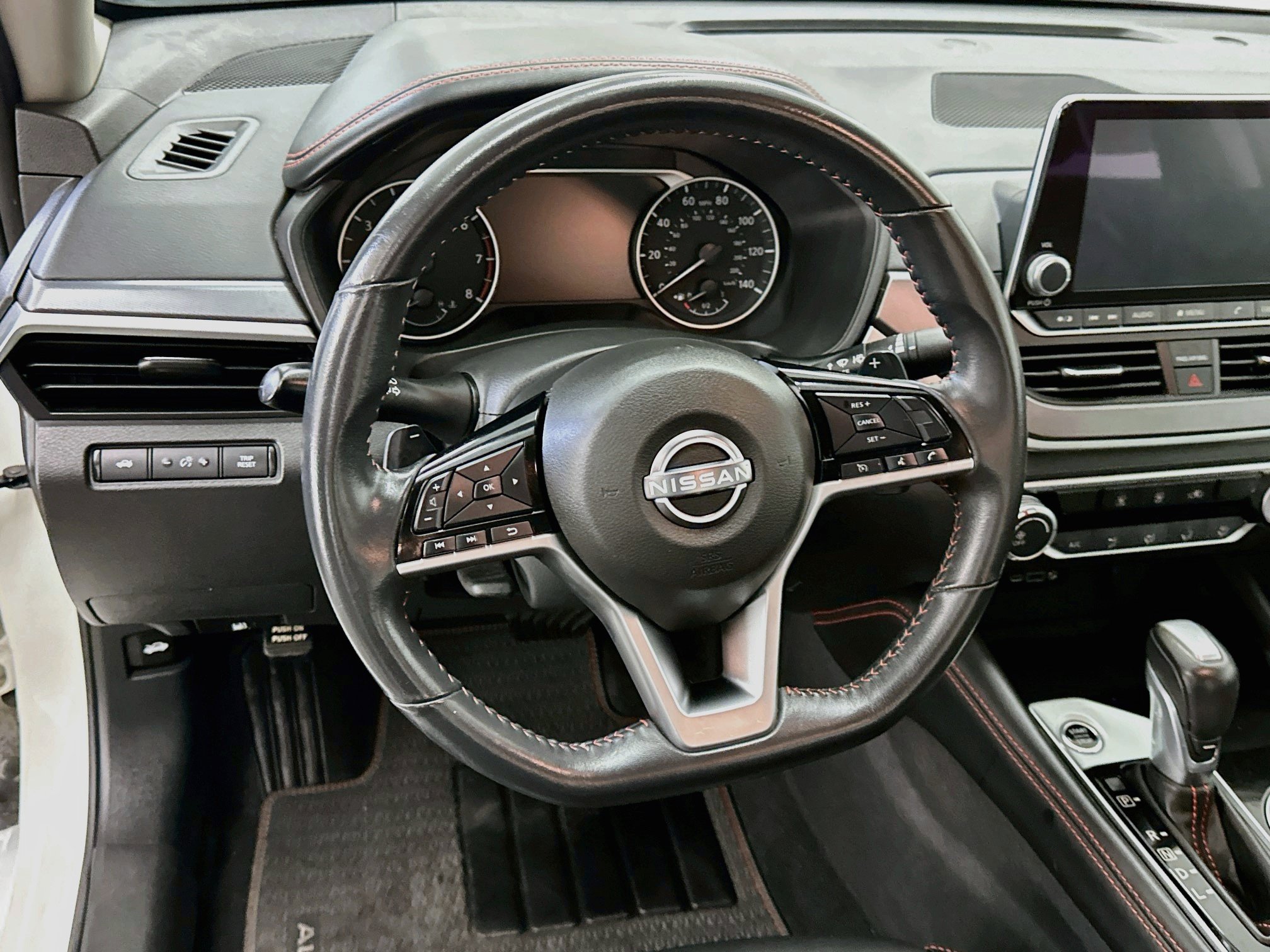 Used 2023 Nissan Altima 2.5 SR FWD image 18