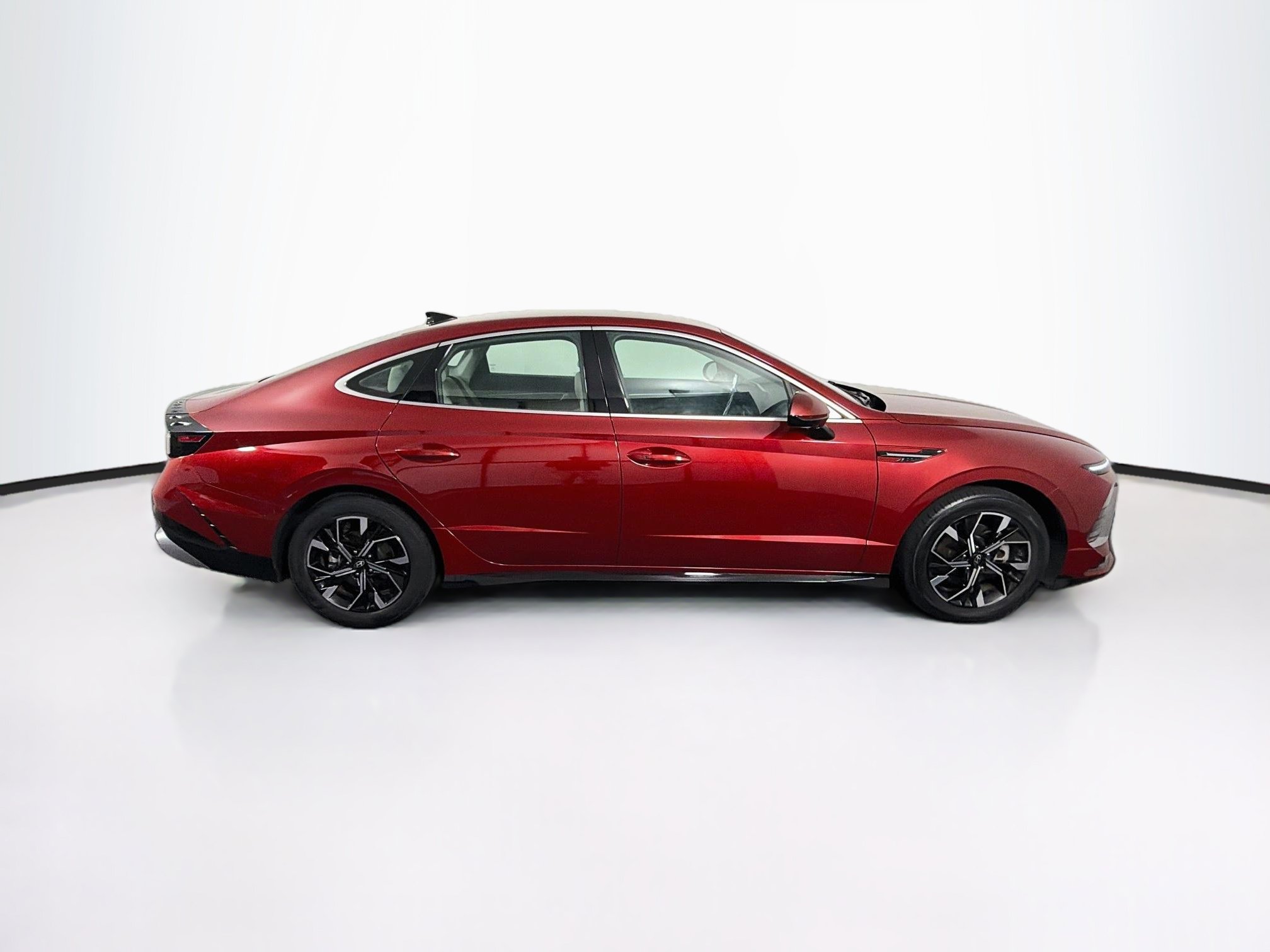 Used 2025 Hyundai Sonata SEL FWD image 10