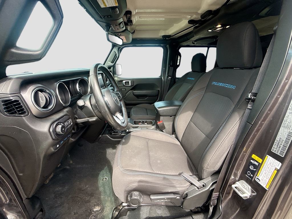 Used 2022 Jeep Wrangler Unlimited Rubicon 4xe w/ Cold Weather Group AWD/4WD image 24